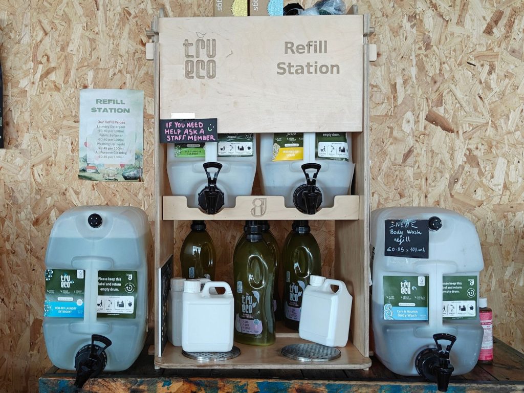 Refill station